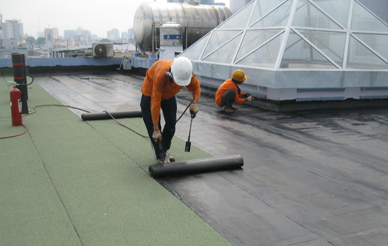 Thị trường vật liệu chống thấm “hút khách” khi Hà Nội bước vào cao điểm nồm ẩm