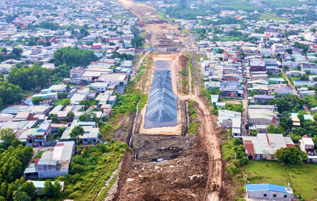 Tỉnh Đồng Nai: Dư vật liệu san lấp nhưng thiếu liên kết giữa mỏ và nhà thầu