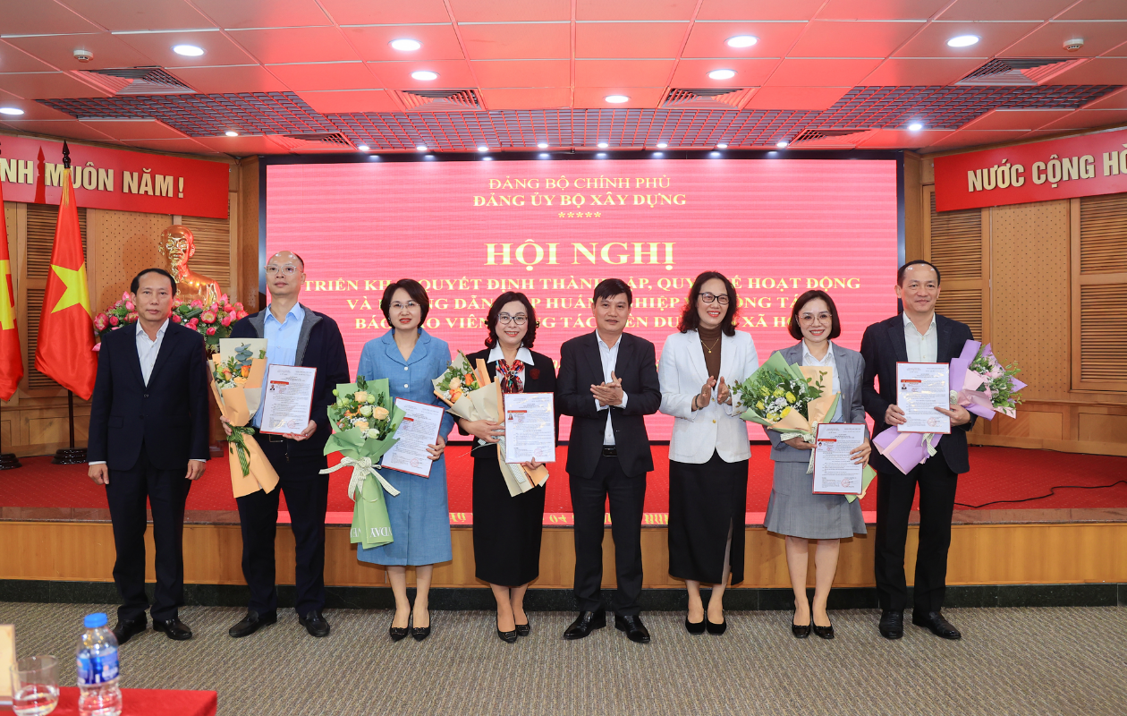 Đảng ủy Bộ Xây dựng tập huấn công tác báo cáo viên, cộng tác viên dư luận xã hội