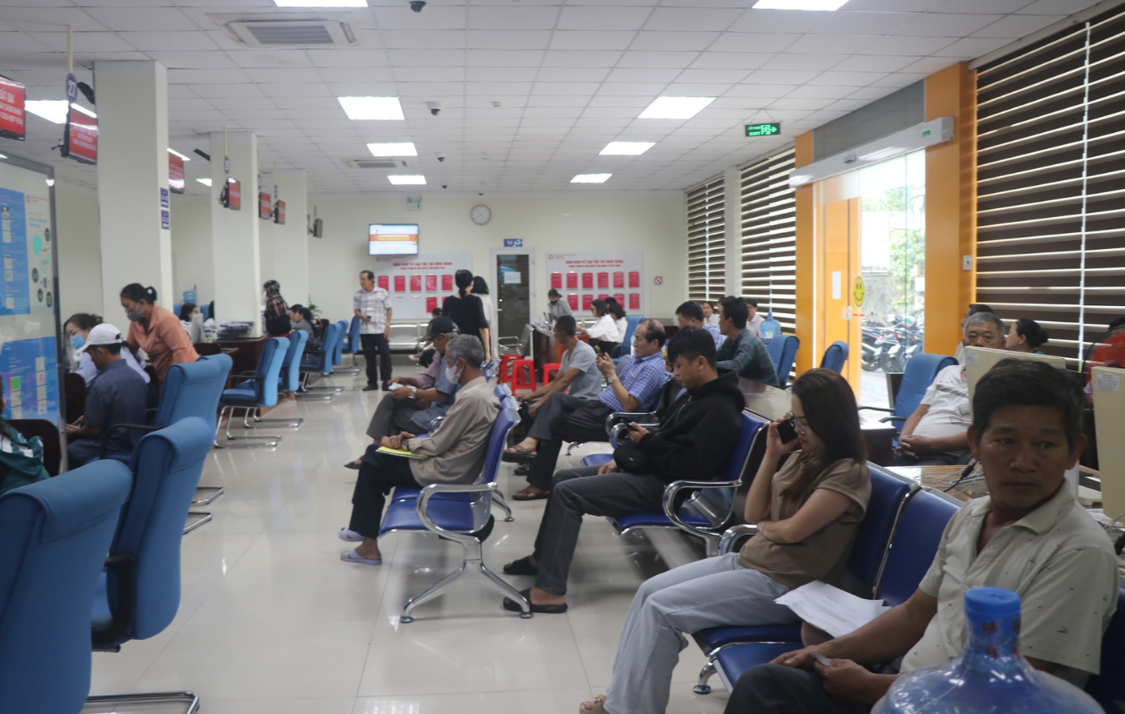 Gia Lai: Nghiêm cấm “cò giấy tờ”, không bắt buộc người dân phải có VNeID khi nộp hồ sơ