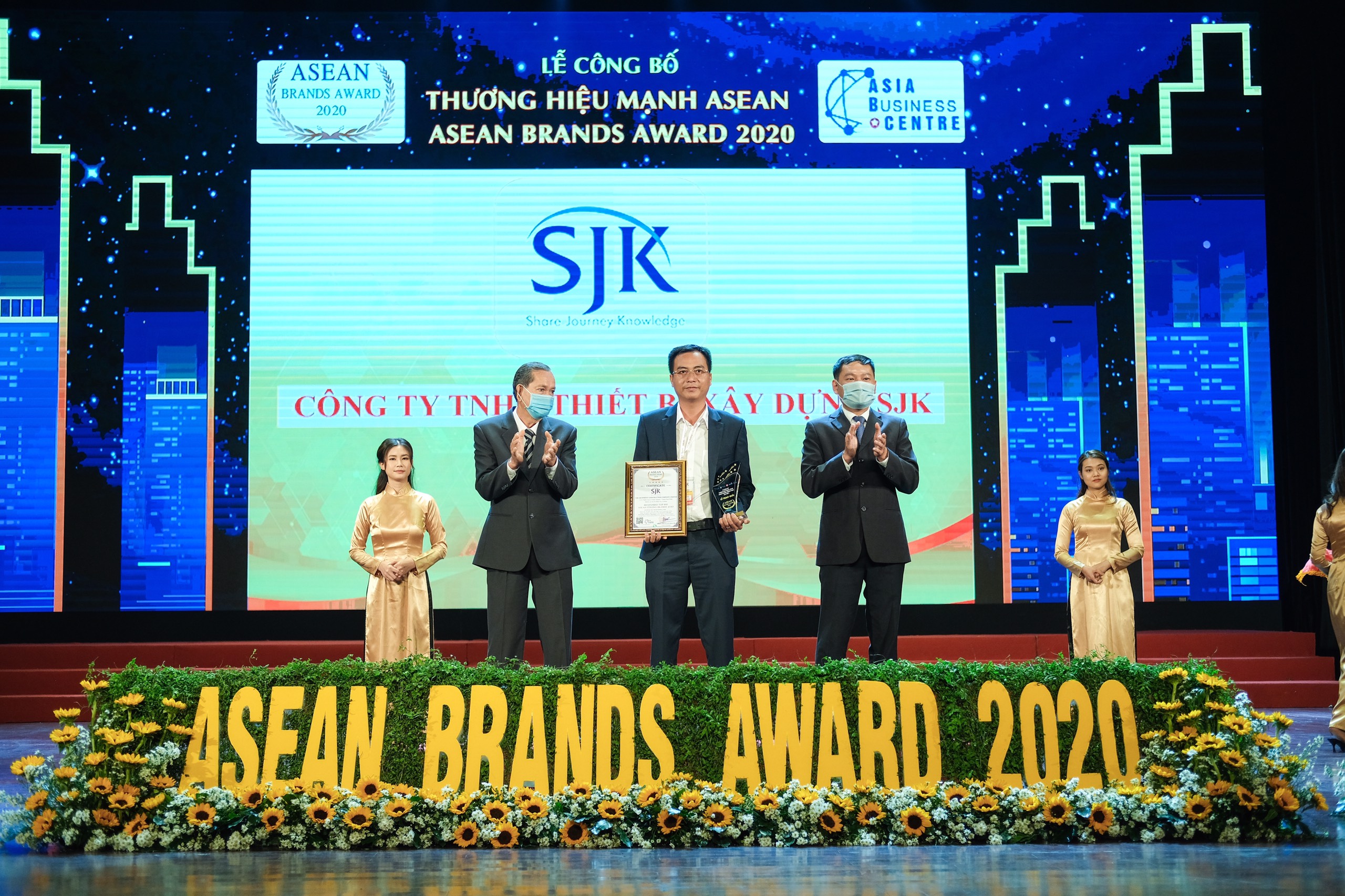 Công ty SJK vinh dự có tên trong Top 100 "Thương hiệu mạnh Asian 2020"