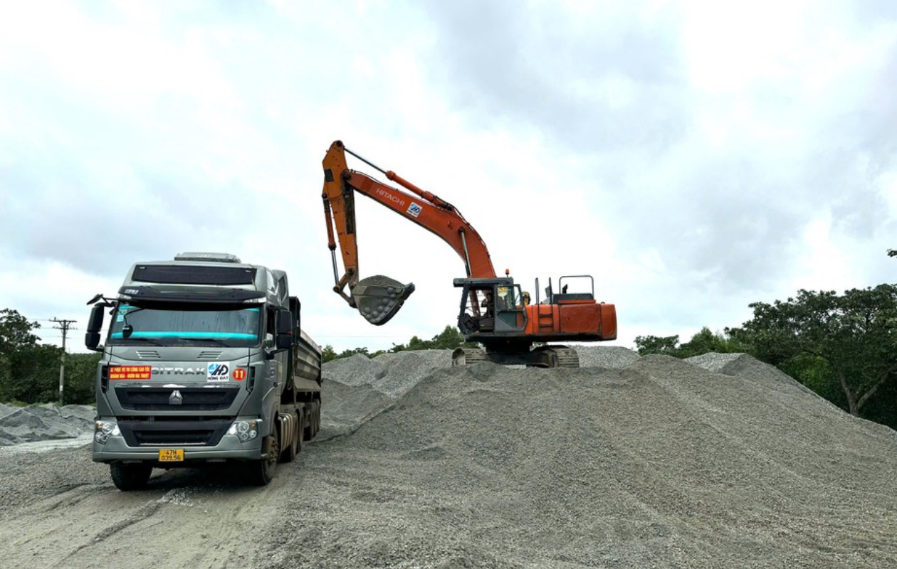 Đắk Lắk yêu cầu các sở, ngành bảo đảm vật liệu cho các công trình trọng điểm