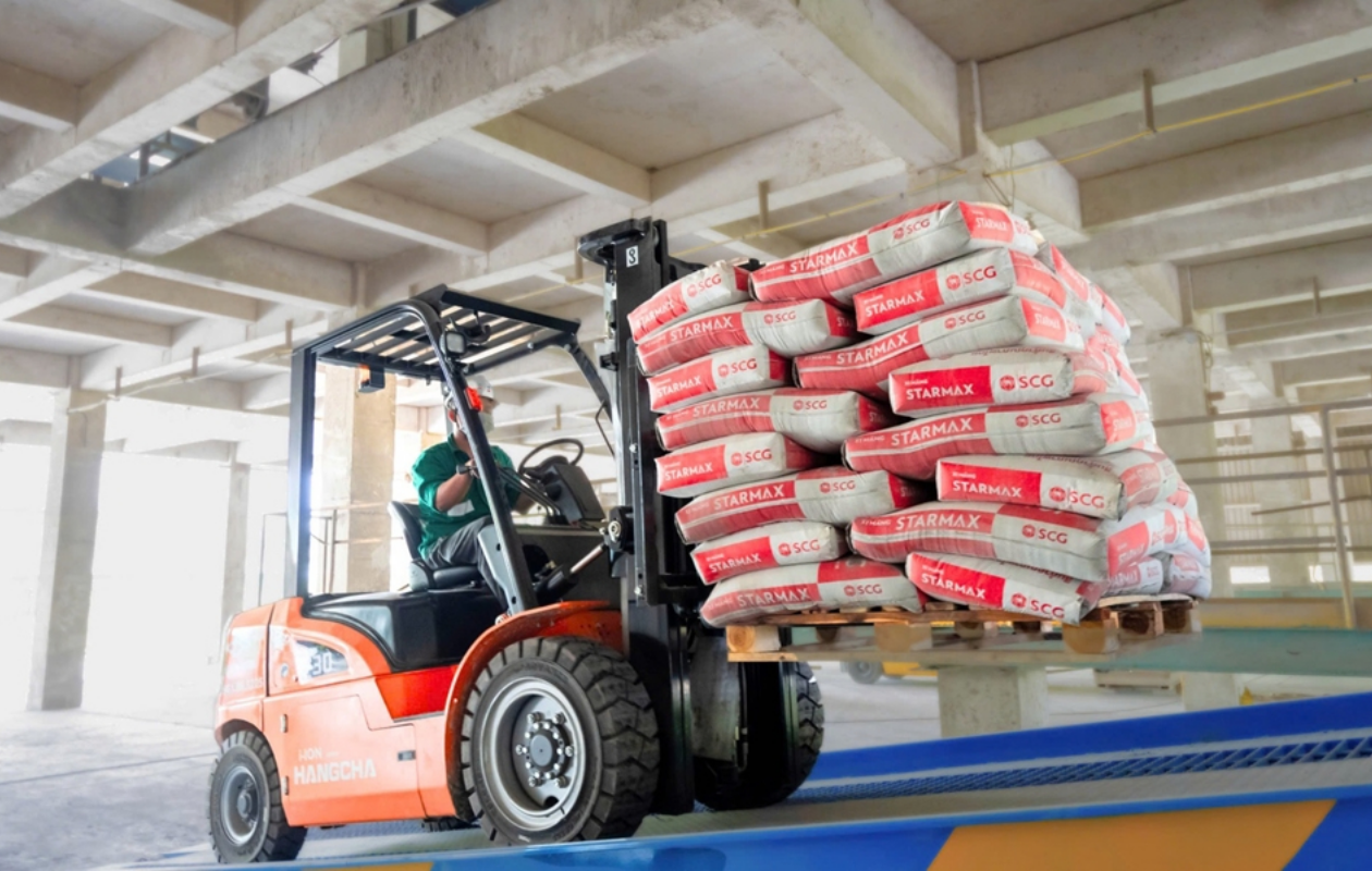 Thị trường xi măng trong nước sụt giảm do ảnh hưởng mưa bão kéo dài